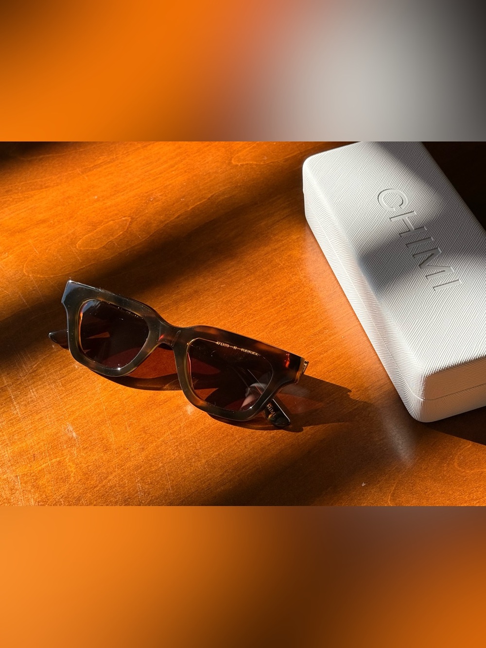 CHIMI Bold Rectangular Sunglasses in Tortoise Brown